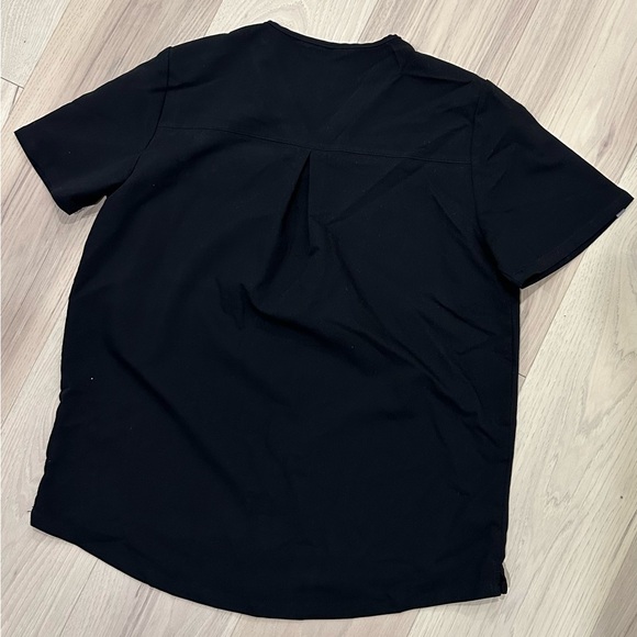 Figs Kaya Scrub Top in Black - Picture 3 of 4